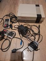 Nintendo nes, Consoles de jeu & Jeux vidéo, Consoles de jeu | Nintendo NES, Enlèvement, Utilisé, Avec 2 manettes