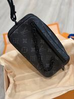 Pochette Volga LV, Bijoux, Sacs & Beauté, Sacs | Sacs à bandoulière, Enlèvement, Neuf
