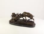 Grande statue en bronze massif représentant un cerf combatta, Antiquités & Art, Antiquités | Bronze & Cuivre, Envoi, Bronze