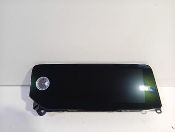 ECRAN GPS Lexus ES (01-2018/-) (4697009681) disponible aux enchères