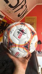 Voetbal getekend door alle speelers, Tickets & Billets, Sport | Football