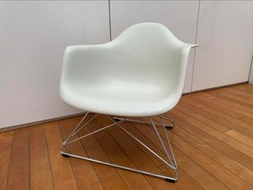 Eames LAR lounge in perfecte staat. beschikbaar voor biedingen